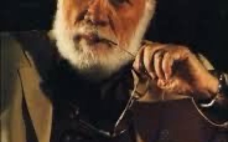 À Paris, l’âme de Frankétienne célébrée en musique par James Germain