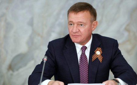 Russie : un ministre limogé lundi par Vladimir Poutine s'est « suicidé »